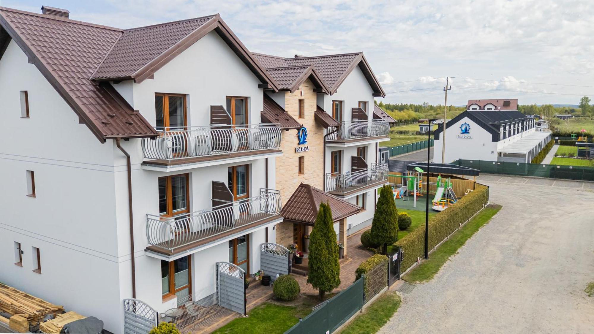 Barka - Apartamenty Premium Oraz Pokoje Blisko Plazy كارفيا المظهر الخارجي الصورة